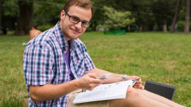 adam açık havada ders