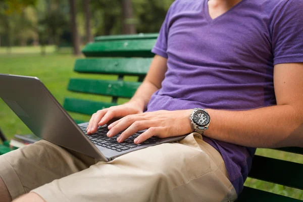 Studentenhände — Stockfoto