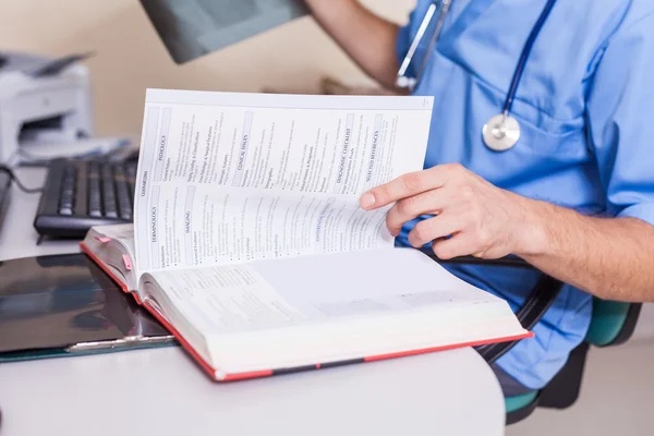 Doctor working — Stock Photo, Image