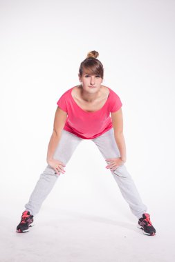 fitness aerobik yapıyor kadın