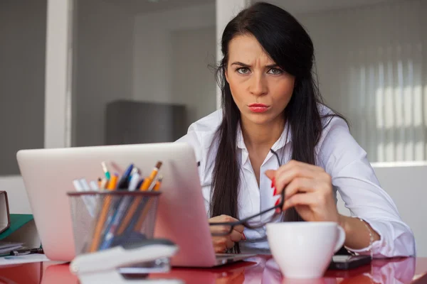 Mujer de negocios enojada — Foto de Stock