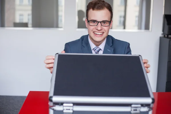 Empresario con maletín — Foto de Stock