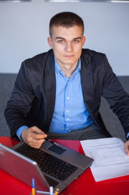 İşadamı Çalışıyor