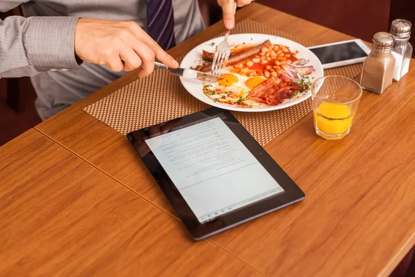 Uomo d'affari a pranzo — Foto Stock