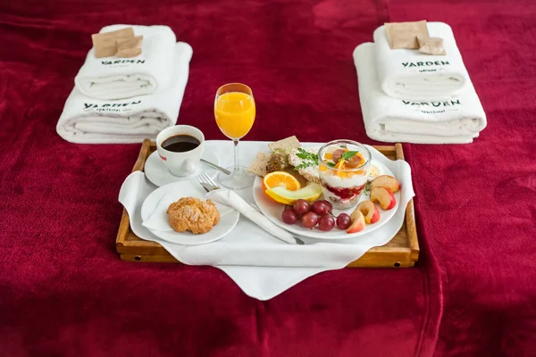 Tray with breakfast food — Stock Photo, Image