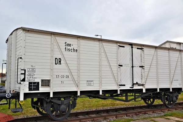 Historical cooling wagon — Stock Photo, Image