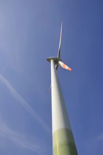 Nahaufnahme einer Windkraftanlage — Stockfoto