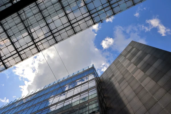 Moderno edificio de oficinas en Berlín — Foto de Stock