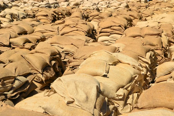 Sacchi di sabbia riempiti — Foto Stock