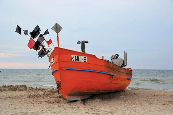 渔船在波罗的海海岸的海滩 — 图库照片