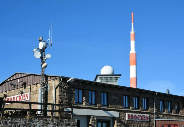 Weerstation op de top van de brocken — Stockfoto