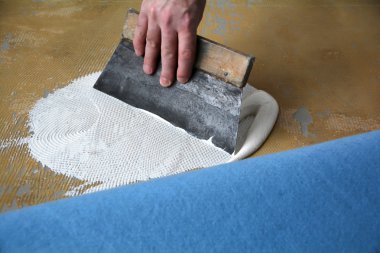 iş yerinde bir yere tesisatçıları