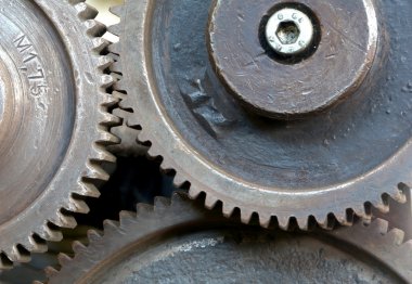 eski bir makinenin dişlileri