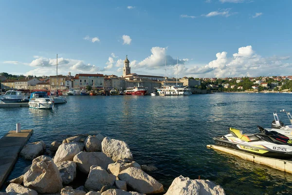 Krk Croacia Agosto 2021 Vista Sobre Puerto Casco Antiguo Krk — Foto de Stock