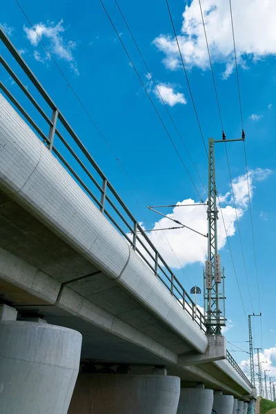 Ponte Ferroviária Concreto Perto Aldeia Biederitz Alemanha — Fotografia de Stock