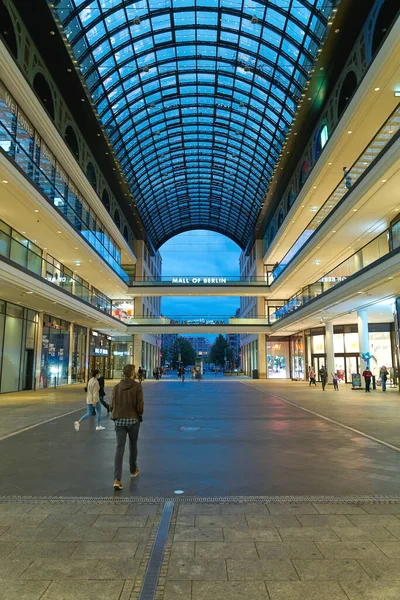Берлін Німеччина Вересня 2021 Торговий Центр Берліні Сфотографований Вулиці Лейпцигера — стокове фото