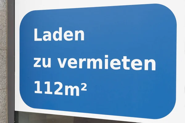 Sign Store Window Germany Saying Laden Vermieten Translation Store Rent — ストック写真