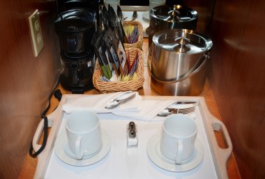 Otel yemek tepsisi ve konuk övgü