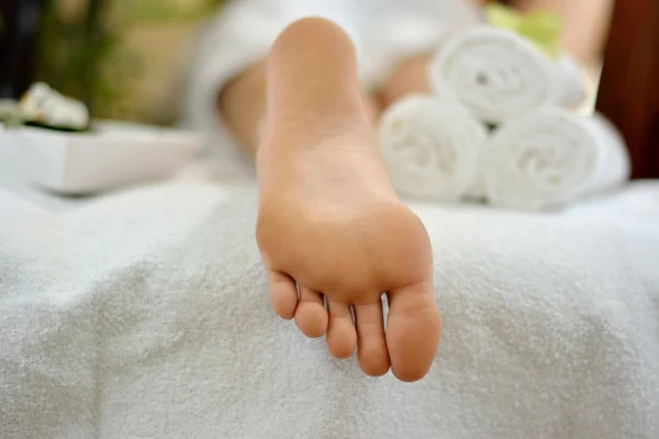 Spa foot massage — Stock Photo, Image