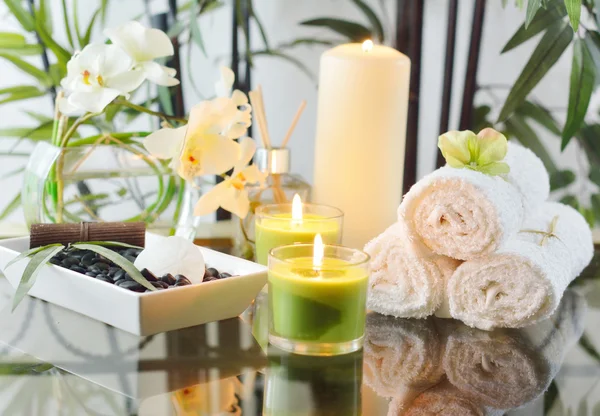 Spa Candles & Oil — Stock Photo, Image