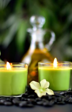 Spa kayalar ve mumlar