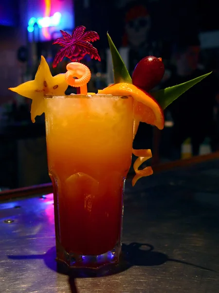 Cocktail met een citroen — Stockfoto