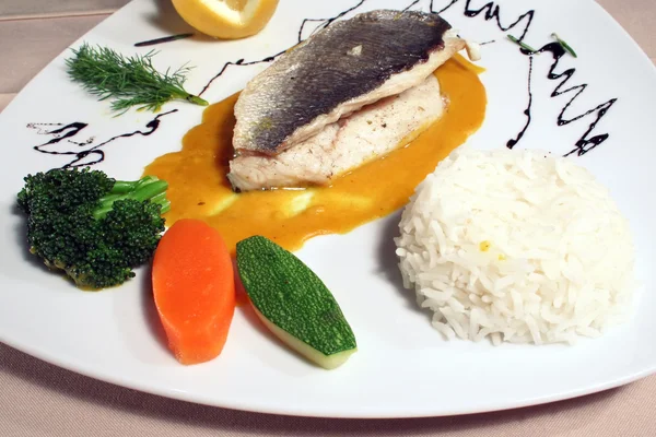 魚と米 — ストック写真