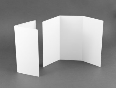 Boş beyaz katlama kağıt afiş