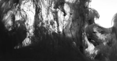 Sıvı boya sıçrama ve girdapla karıştırılmış sanat eserleri.