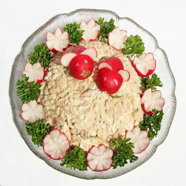 Delicious tuna dip, decorated with garden radish and parsley — Stock Photo, Image