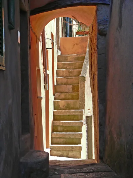 Mediterranean passage and stairway — Stock Photo, Image