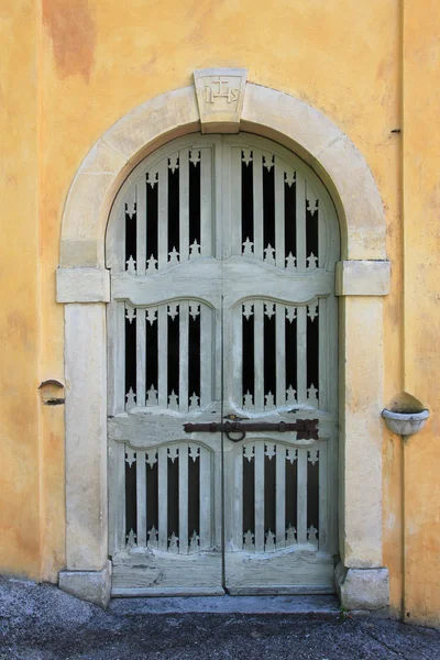 Puerta de capilla de madera vieja —  Fotos de Stock