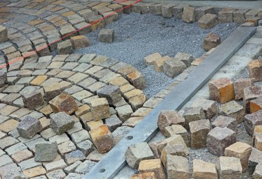 bitmemiş kaldırım