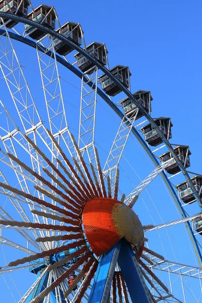 Detail of Ferris wheel on blue sky background — Stock Photo, Image