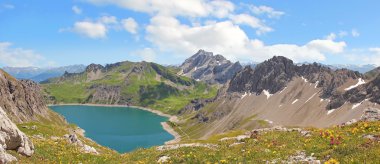 lunersee ve Avusturya Alplerinde güzel panoramik manzarası
