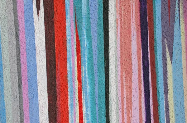 Betonnen gevel in levendige kleuren geschilderd — Stockfoto