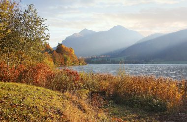 Moody sonbahar manzara schliersee Bavyera
