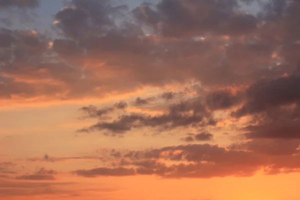 Cielo serale con nuvole — Foto Stock