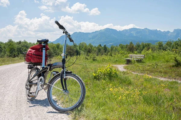 Passeio Bicicleta Pela Paisagem Ripária Rio Isar Localizado Sul Bad — Fotografia de Stock