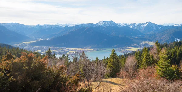 Krásná Turistická Destinace Neureuth Pohled Bavorské Alpy Jezero Tegernsee Začátku — Stock fotografie