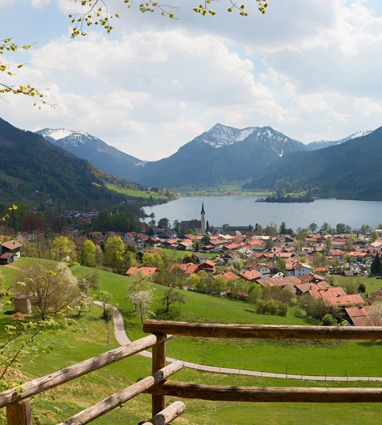 Wiosenny Krajobraz Jezioro Schliersee Widok Punktu Widokowego Unterriss Górna Bawaria — Zdjęcie stockowe