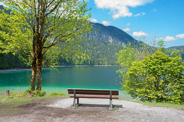Pasarela Alrededor Del Lago Eibsee Balneario Turístico Bavariano Mirador Con — Foto de Stock