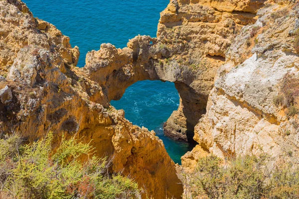 Krajobraz Klifu Lagos Niebieski Ocean Atlantycki Zachodnie Wybrzeże Algarve — Zdjęcie stockowe