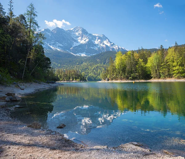 Meer Eibsee Zugspitze Berg Reflecterend Het Water Lente Landschap Bovenste — Stockfoto