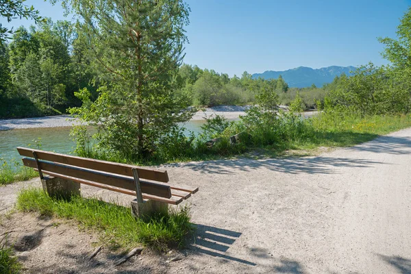 Walkway Bad Tolz Lenggries Isar River Bench Upper Bavarian Spring — Zdjęcie stockowe