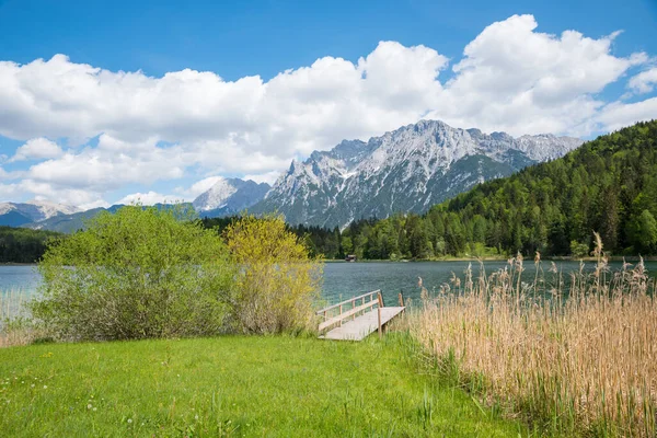 Pictorial Lake Shore Lautersee Springtime Wooden Boardwalk View Karwendel Mountain — Stock Photo, Image