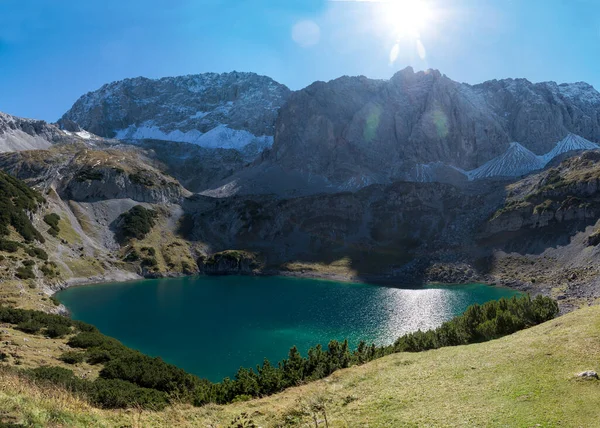 Αλπική Λίμνη Drachensee Πεζοπορία Προορισμού Ehrwald Tirolean Τοπίο Austria — Φωτογραφία Αρχείου