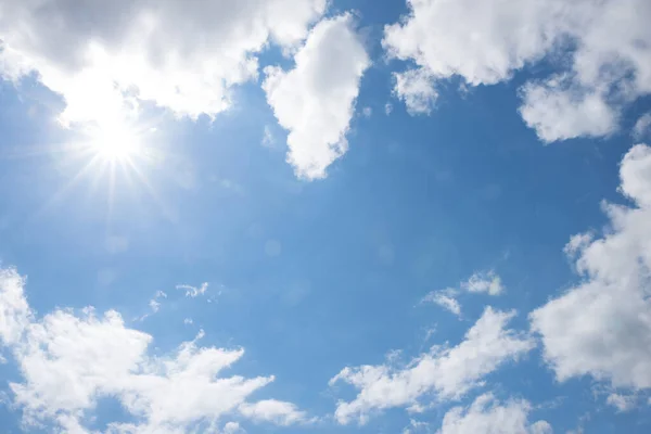 Sky Background Fluffy Clouds Blue Space Middle Bright Sun Sunrays — Zdjęcie stockowe