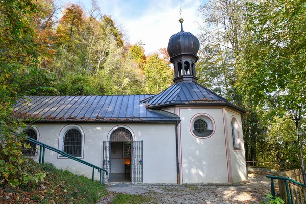 Wallfahrtskapelle Wald Frauenkapelle Nahe Der Wolfratshauser Altstadt Landschaft Herbst — Stockfoto