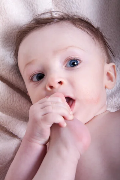 Kleiner Junge — Stockfoto